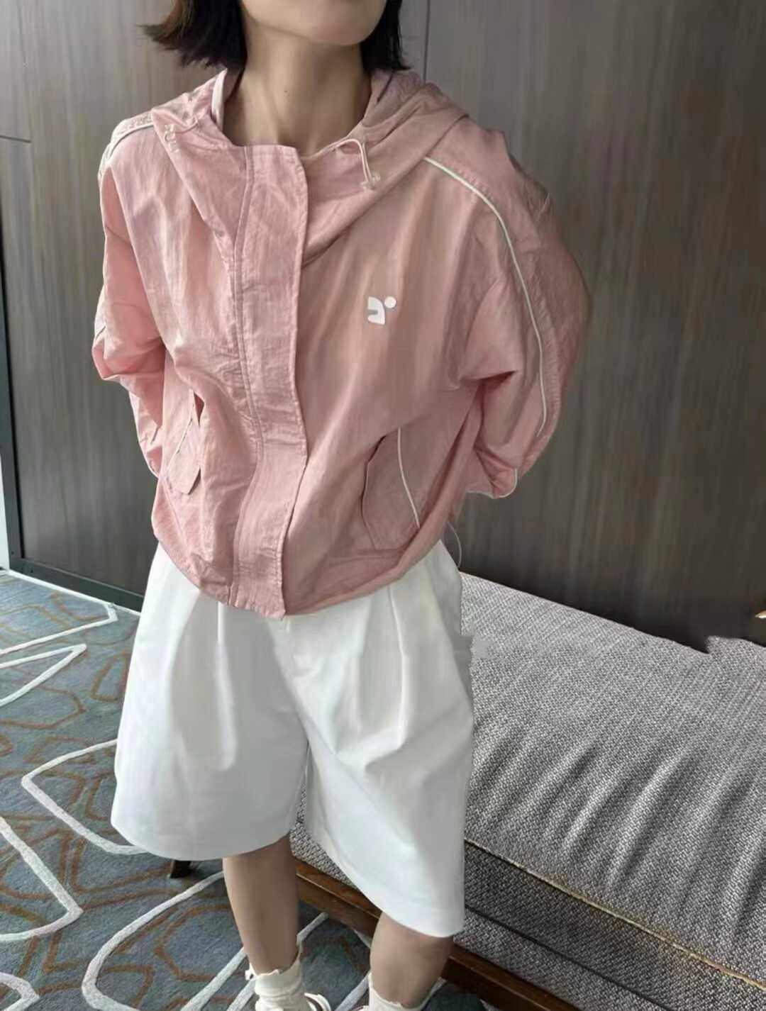 欧洲站短款连帽防晒服女2024夏季新款韩版宽松设计感百搭薄款外