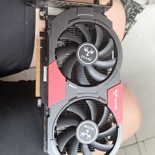 七彩虹 iGame1050Ti烈焰战神U 4G显卡红黑配色