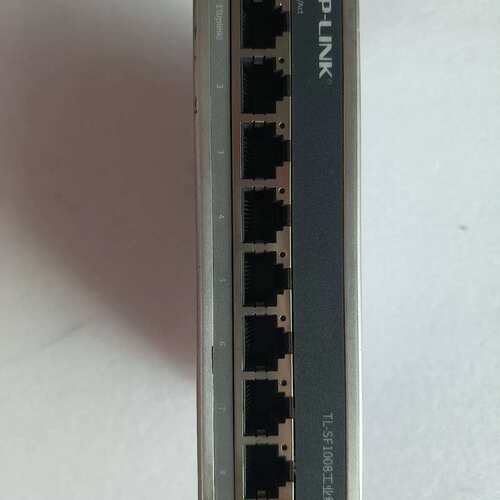 议价TP-LlNk TL-SF1008工业级云管理交换机 拆