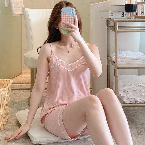 薄款小个子少女甜美吊带短裤睡衣