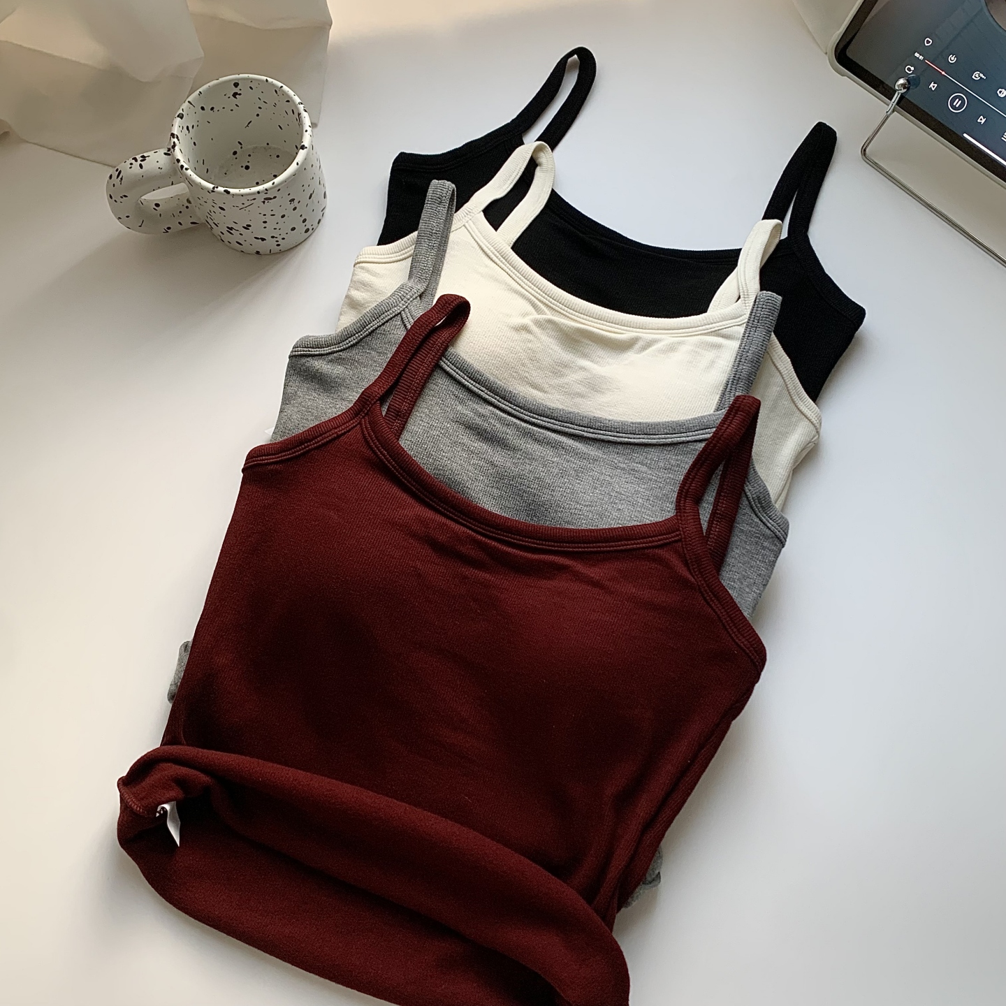 带胸垫罩杯一体西装内搭上衣