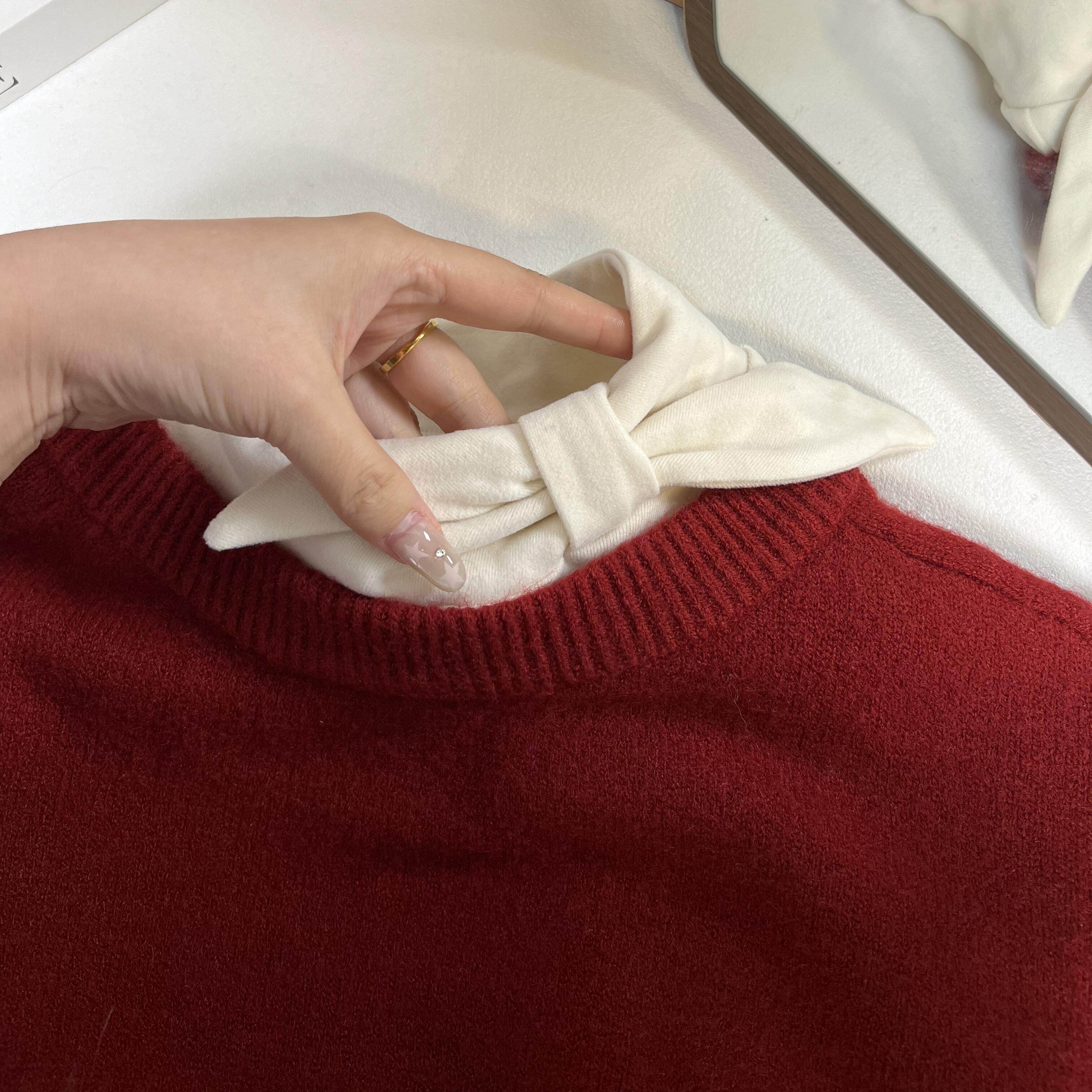 千金风纯色兔耳朵半高领长袖t恤