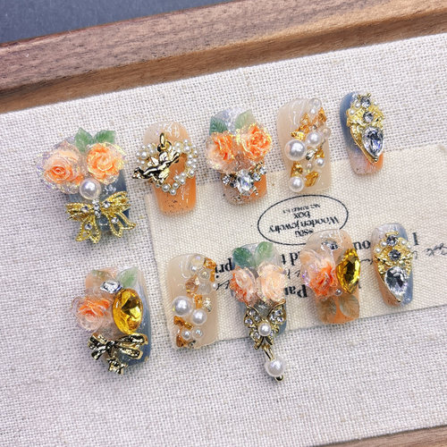 敦煌风纯手工穿戴甲满钻美甲2025新年高级感中梯方圆女士杏仁款