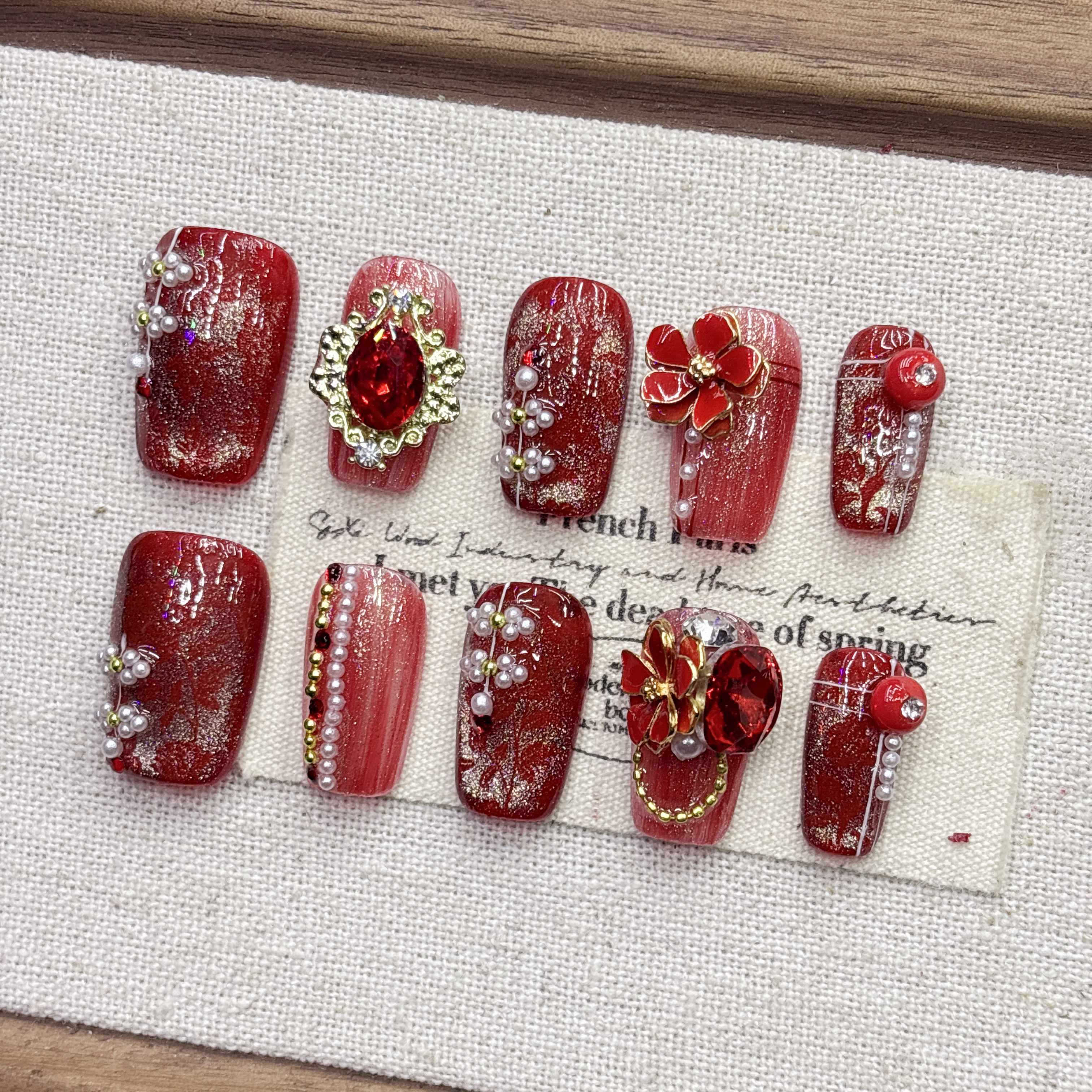 红色新年战甲猫眼高端千金富贵纯手工穿戴甲显白秋冬2026新年短款