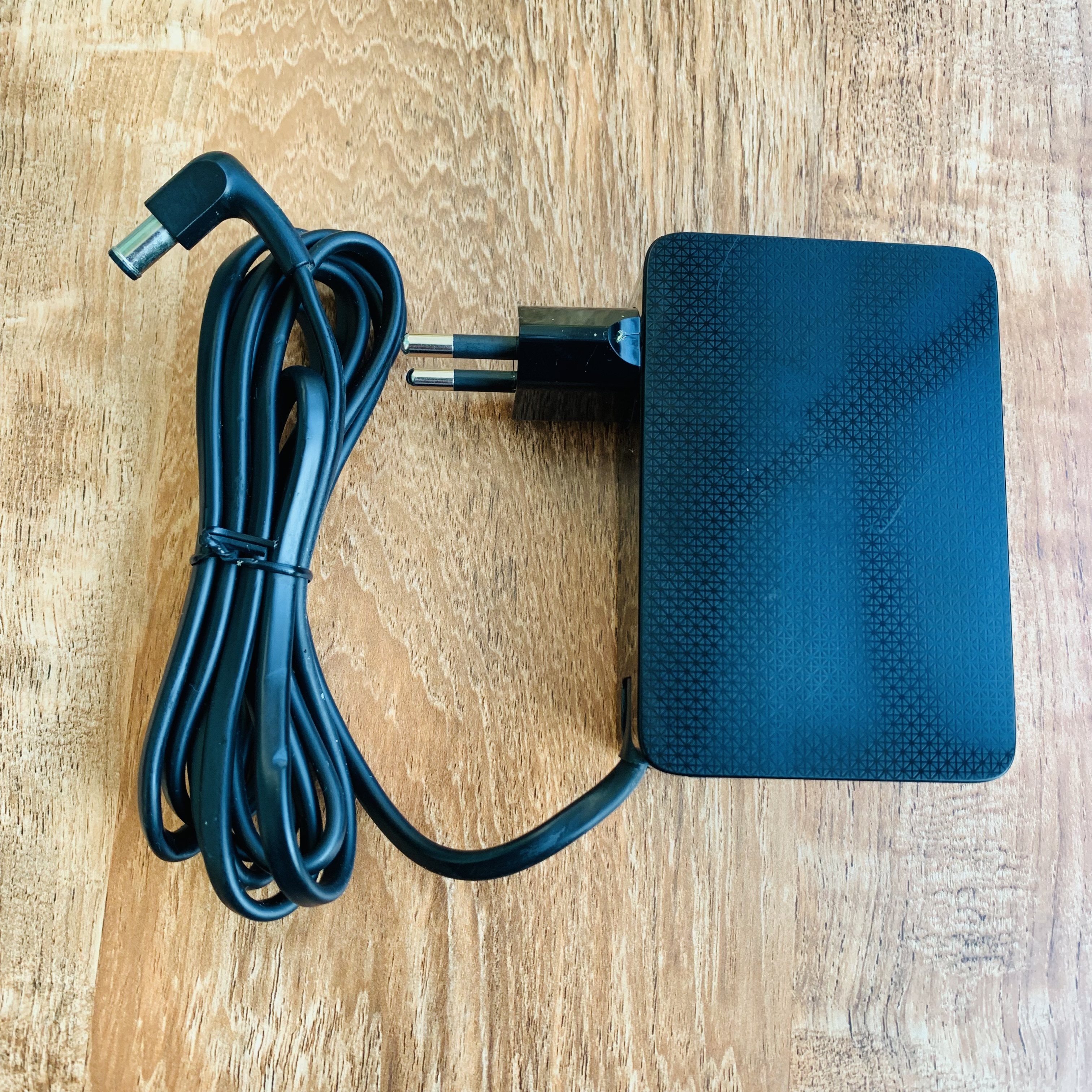 新款原装三星19V2.53A液晶电视显示器电源适配器欧规充电器电源线