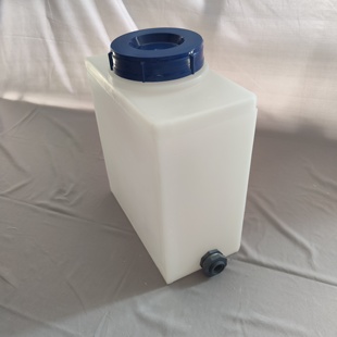 加厚食品级家用塑料扁形小方桶车载便携用汽车水箱塑胶PE方壶耐用