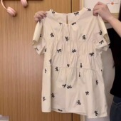 新款 奶油 短袖 T恤女小众日系ins风夏季 宇宙 满印蝴蝶结杏色衬衫