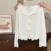 奶油 内搭短上衣 T恤女温柔气质修身 宇宙 立体花朵木耳边翻领长袖