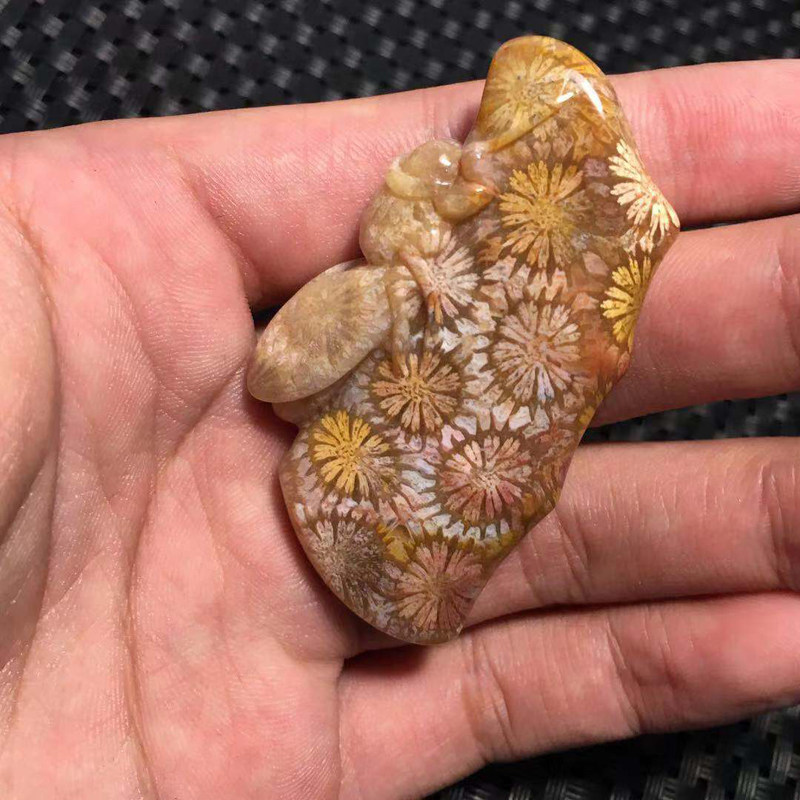 檞语花印尼珊瑚玉雕刻节节高升吊坠项链台湾菊花石摆件直播间专拍