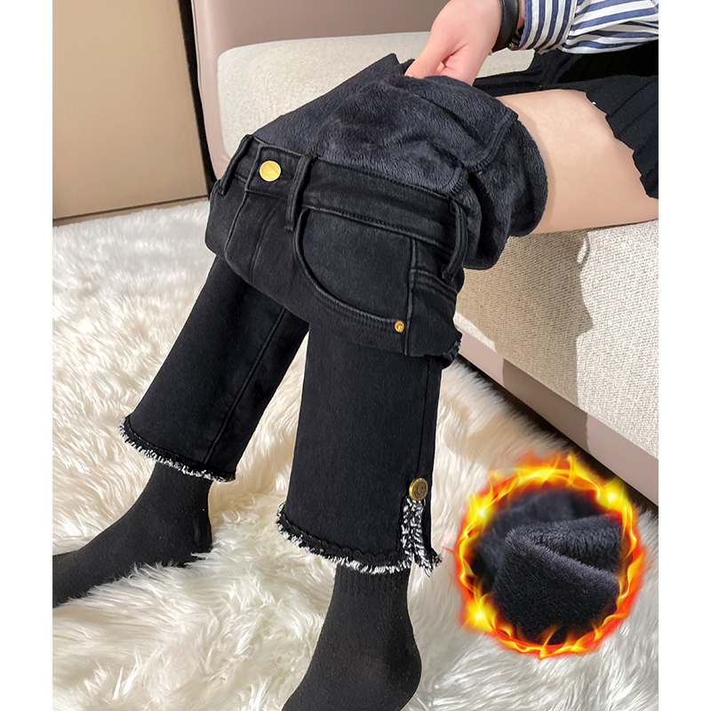 黑色加绒直筒牛仔裤女秋