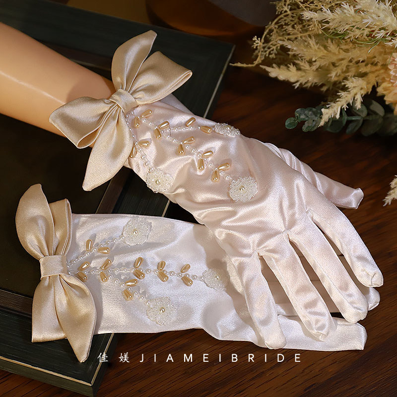 法式复古百搭新款缎面香槟色蝴蝶结珍珠手套新娘结婚纱跟妆配饰
