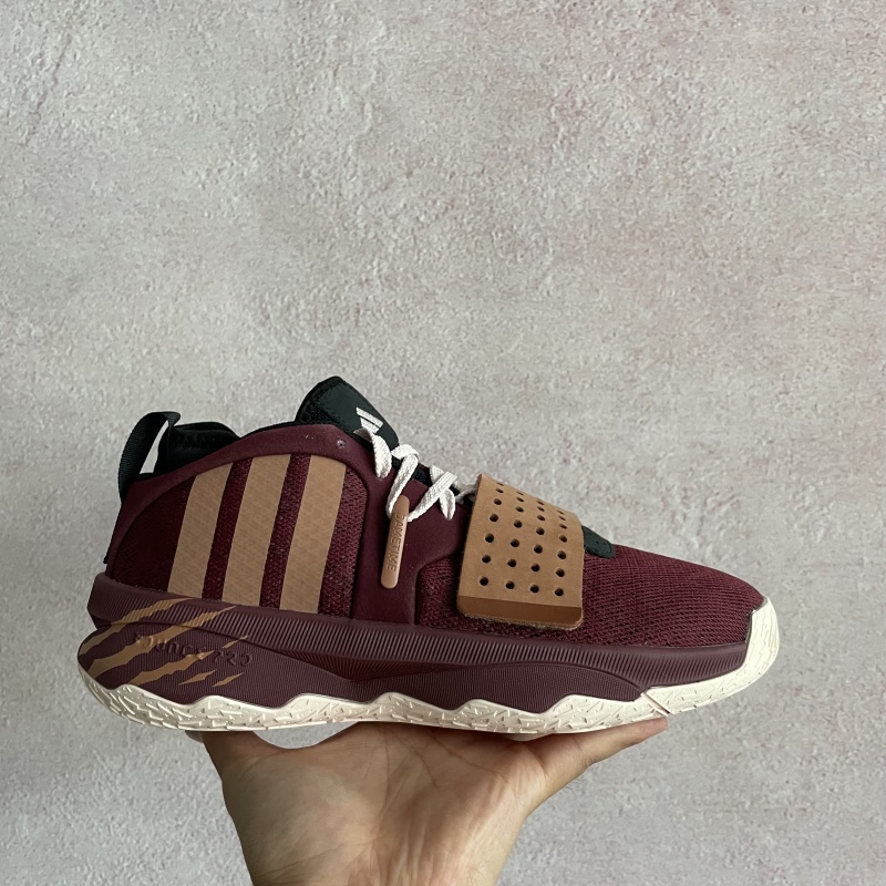 正品阿迪达斯DAME8XTPLY