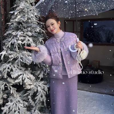 圆领轻奢钻扣国风狐狸毛羽绒服女