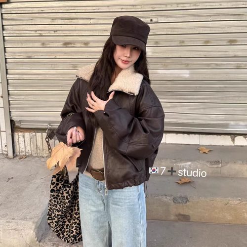 羊羔毛翻领复古美拉德皮衣短外套