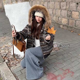 美式复古貉子毛连帽撞色拼接短外套女2025冬季内胆羽绒羊羔毛开衫