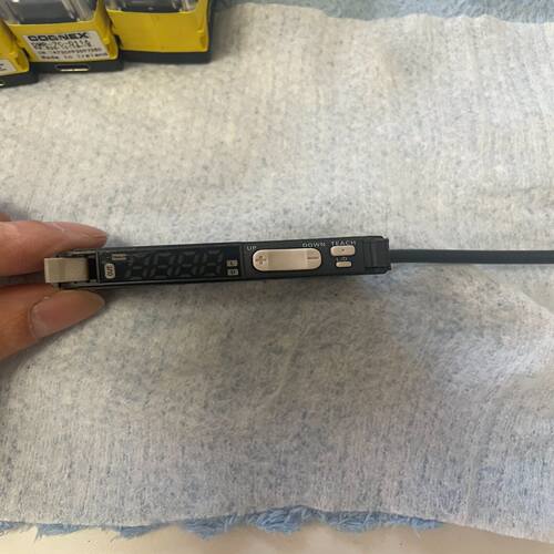 欧姆龙E3X-ZD11光纤放大器 线长87CM