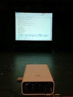 出租投影仪投影幕布，高亮度工程投影机 移动幕布租赁服务