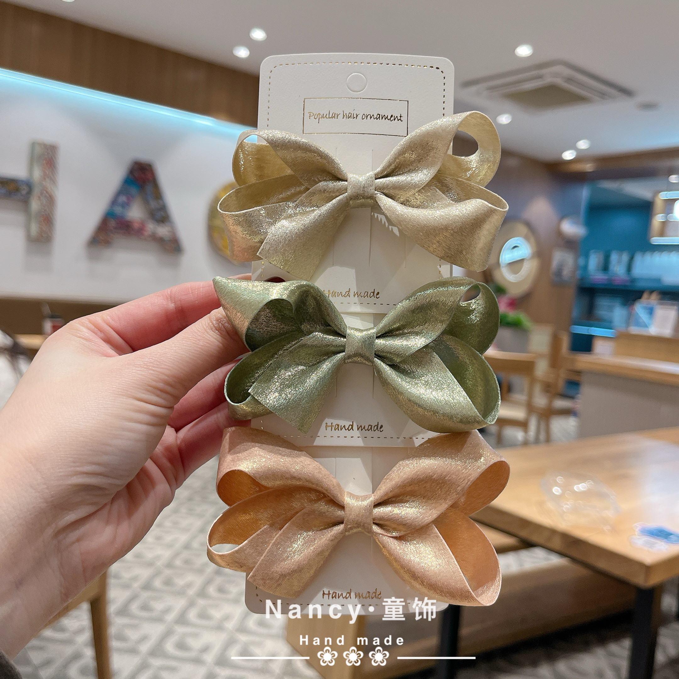 韩版洋气儿童发饰亮闪闪糖果色扭扭蝴蝶结发夹女童公主高质感发饰