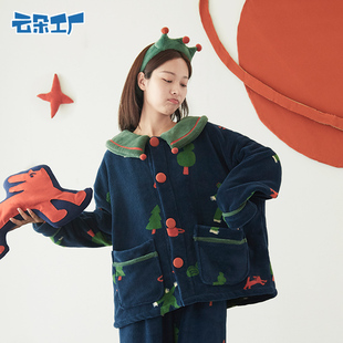 套装 云朵工厂印花翻领家居服长袖 珊瑚绒加绒加厚保暖圣诞睡衣秋冬