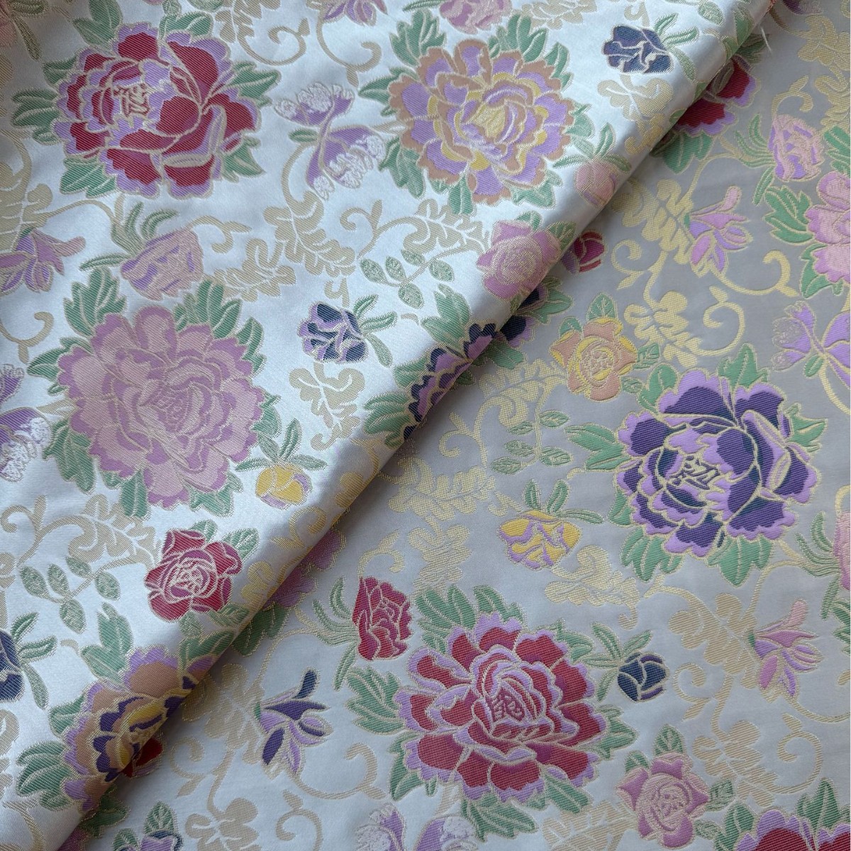 色织牡丹浮雕国风提花面料 仿宋锦汉服马甲女装童装裙子服装面料