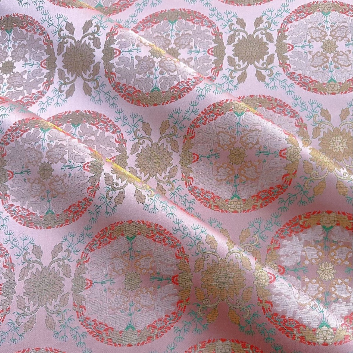 粉金经典金鱼戏莲仿宋锦提花面料  新中式马甲旗袍连衣裙箱包抱枕