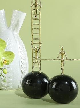 大理石圆球金属运动风桌面装饰