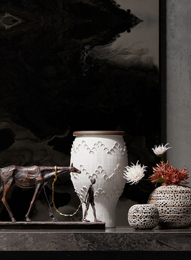 新中式陶瓷花瓶陶罐花器办公室客厅桌面装饰金属人物雕塑摆件组合