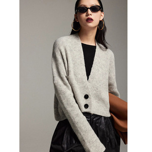 时髦精柔软亲肤喇叭袖宽松廓形短款V领羊绒毛针织开衫外套女秋冬