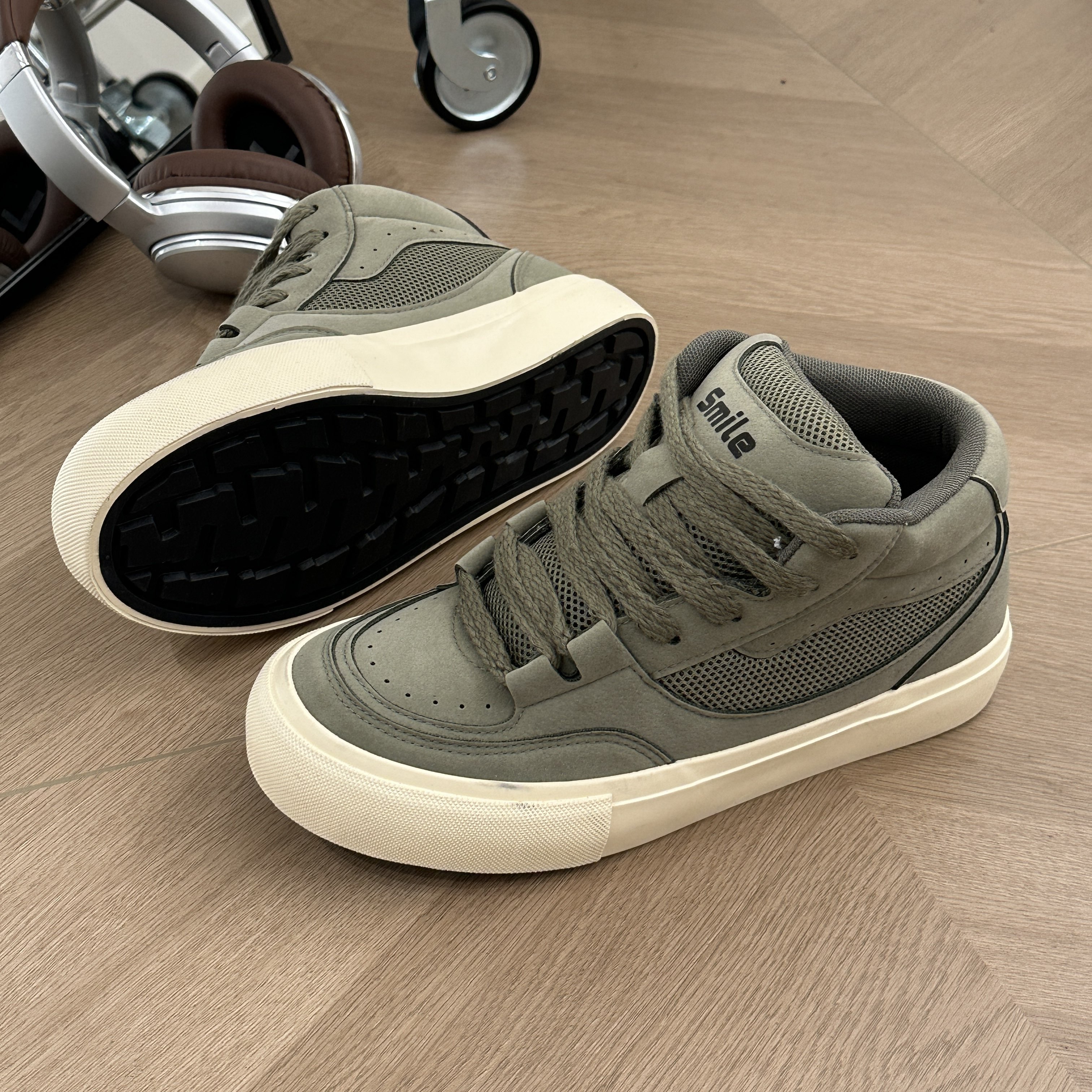 高帮男鞋冬季防滑厚底休闲复古小众港风潮鞋男士运动增高绿色板鞋