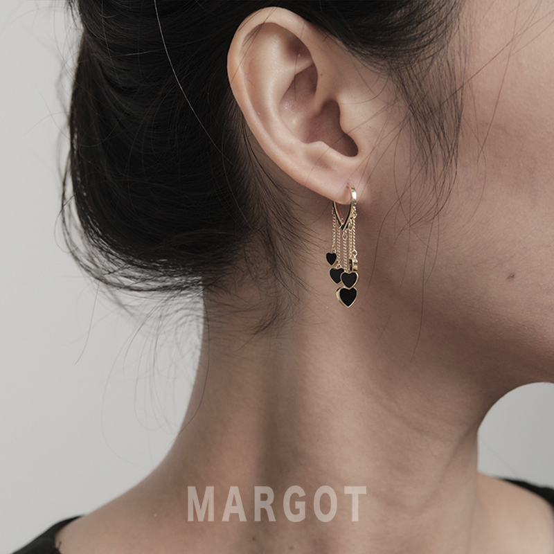 Margot手作黑色爱心长款流苏耳环