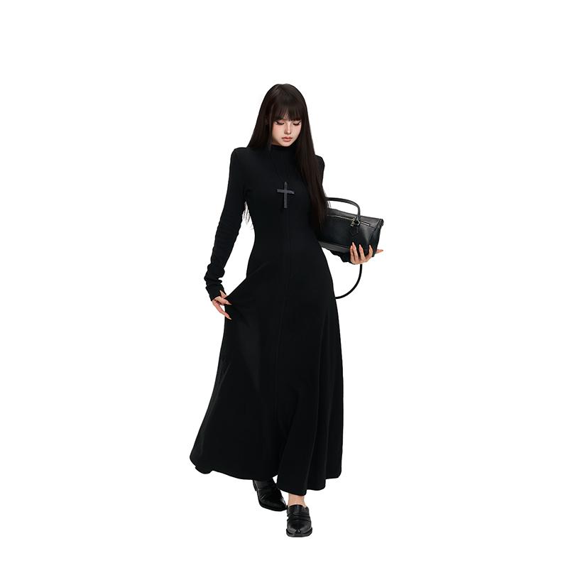 PEMPL高级感针织圆领连衣裙