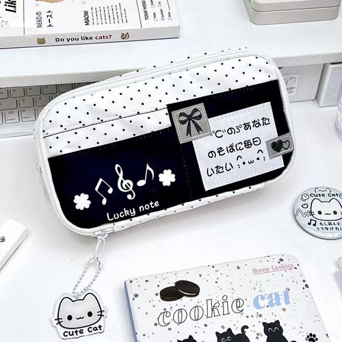 新款可爱文具波点大容量翻盖笔袋