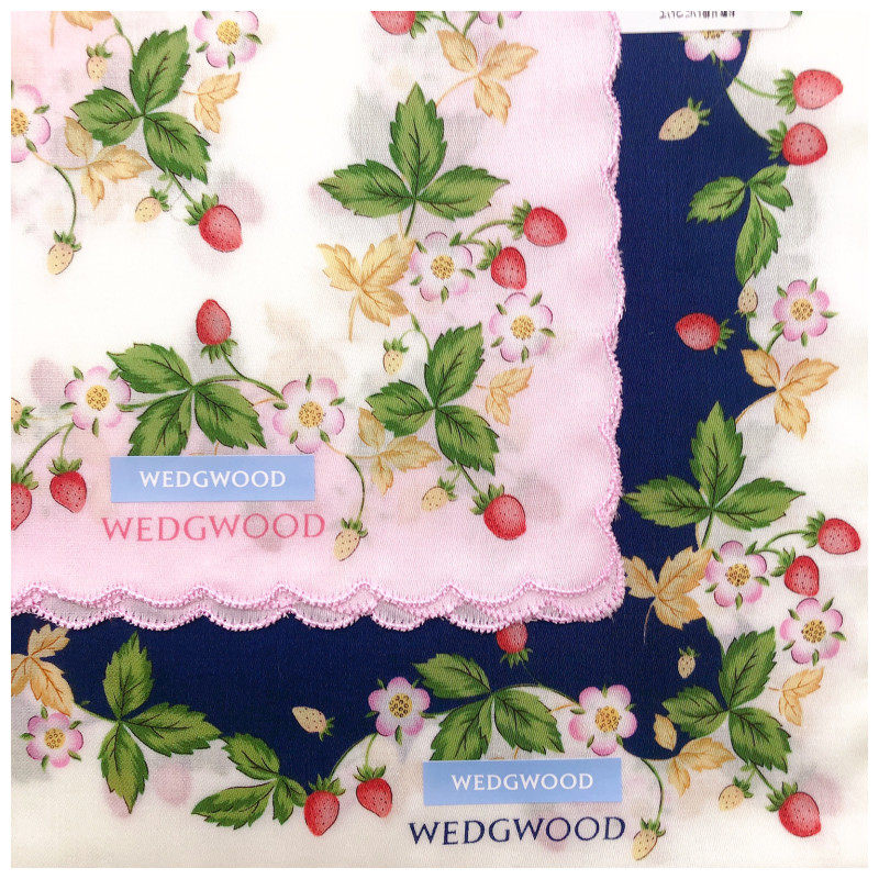 50cm包邮日本制进口wedgwood韦奇伍德纯棉小草莓女士手帕手绢方巾