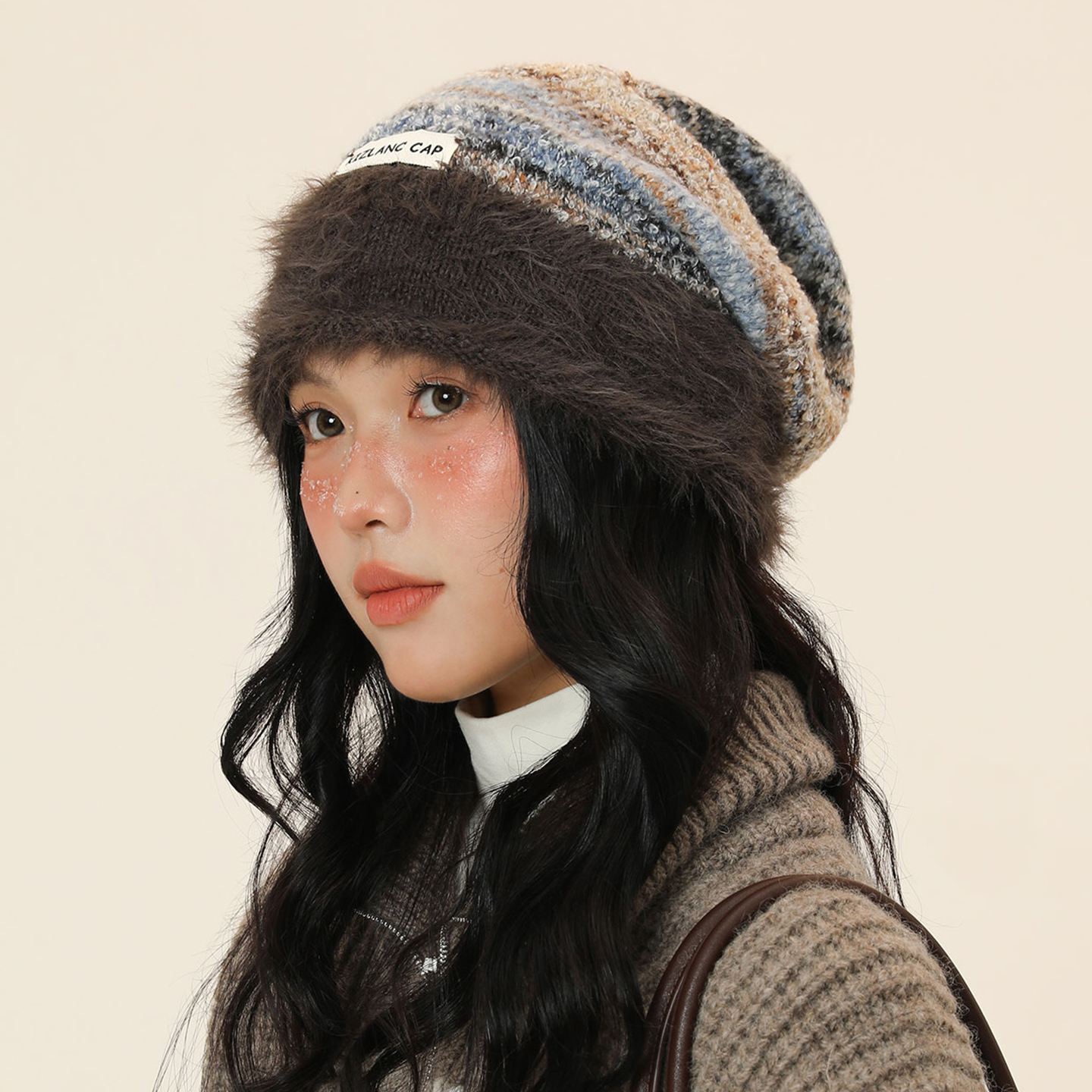 美拉德显脸小毛绒针织帽