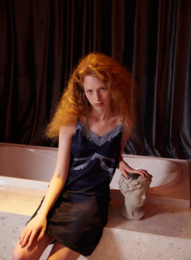 TMSstudio 原创设计 收褶波浪蕾丝不对称拼接撞色吊带连衣裙