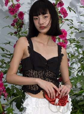 TMSstudio 原创设计 细节感 蝴蝶装饰造型蕾丝拼接百褶透视吊带