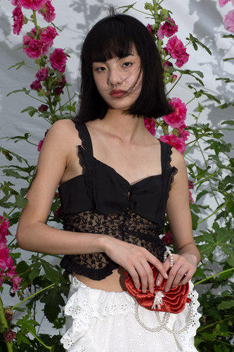 原创设计蕾丝拼接透视吊带