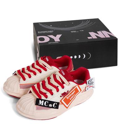 白鹿鞋业 OYNN 嗷嗯潮流标签字母板鞋女2026新款爆汁草莓溶解女鞋