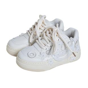 白鹿鞋业创意系低帮穿搭2026新款月亮仙女鞋超纤皮百搭休闲板鞋子