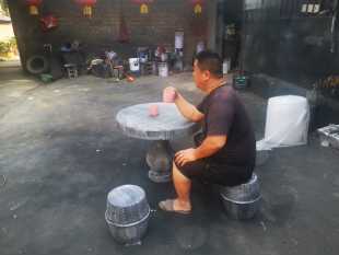 泡沫石桌演戏表演道具石桌摄影橱窗道具石桌装饰影视舞台道具石桌