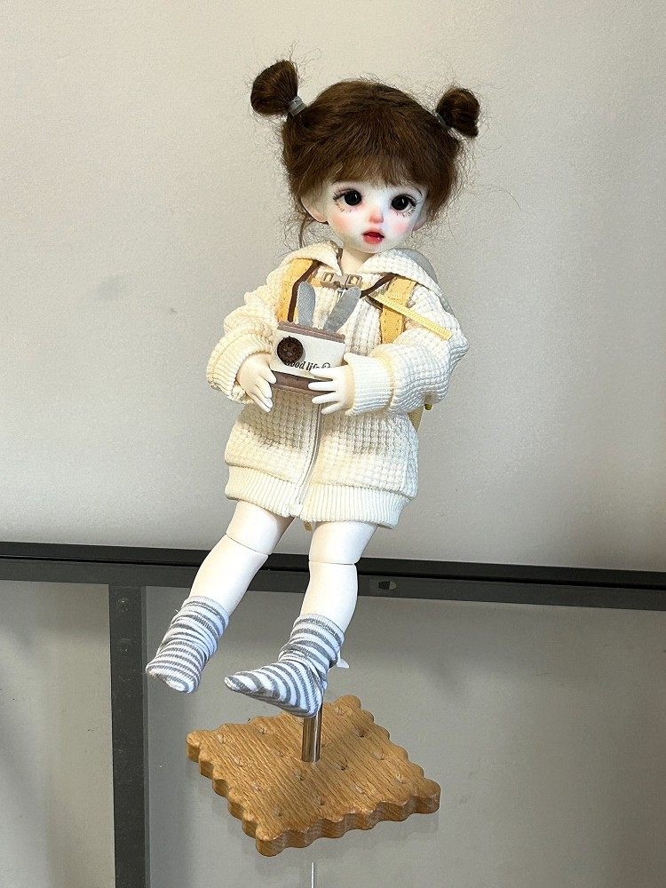 thumbnail for bjd6 points 4 points cat claw bracket biscuit bracket pentagonal bracket adjustable solid wood base doll stand