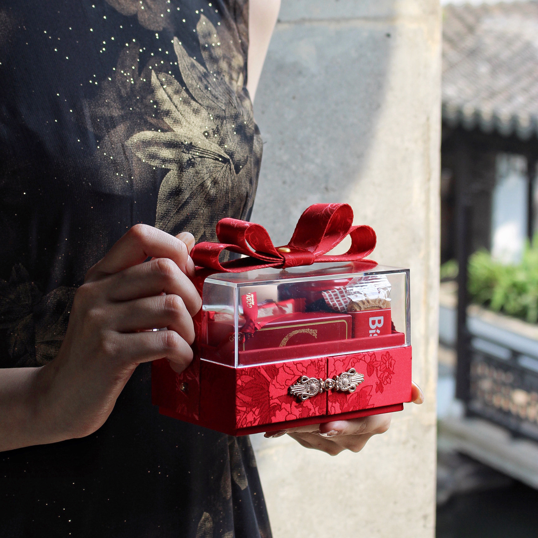 【国风雅韵】中式喜糖盒高档绸缎亚克力免折叠结婚桌糖伴手礼空盒