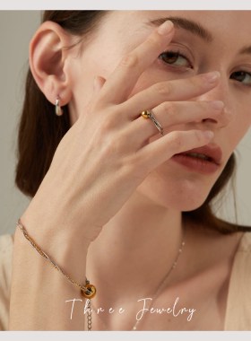 THREE幸运之环 日韩金银拼色双环个性复古戒指小众设计感钛钢指环