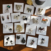 新款 卡通可爱小动物胸针小众设计感猫咪狗狗别针气质甜美别针配饰