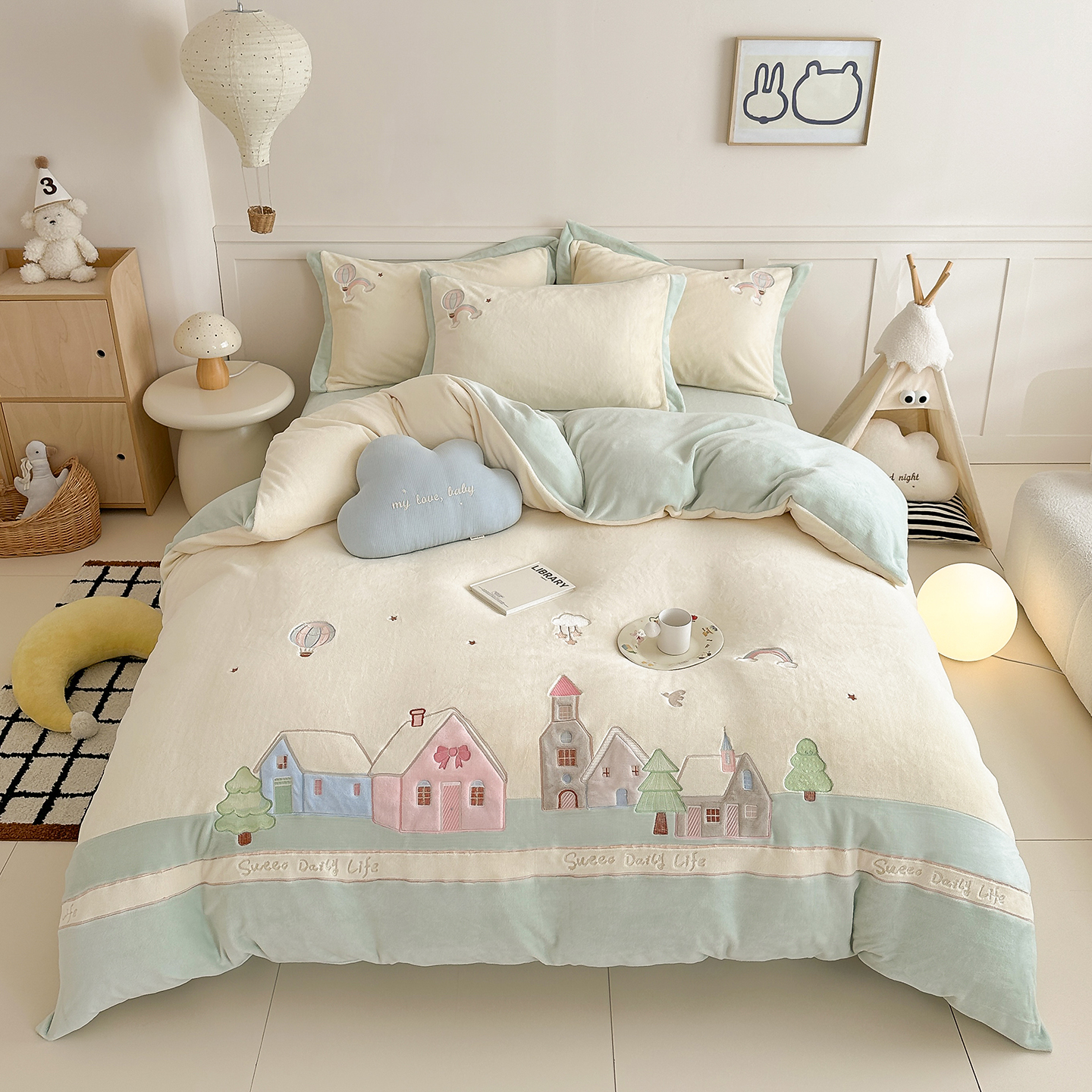 加厚保暖牛奶绒三四件套卡通刺绣