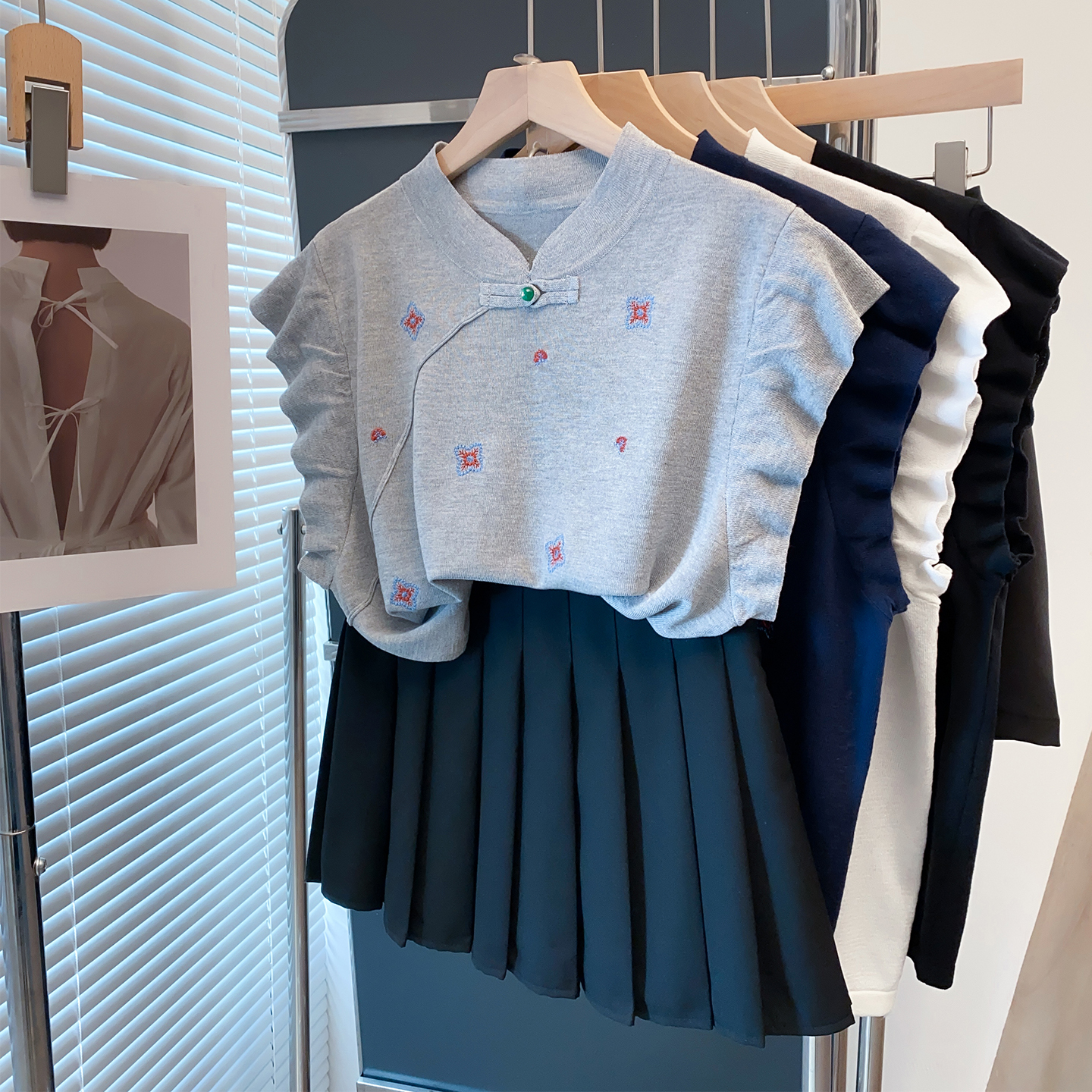 绣花旗袍领针织衫薄飞飞袖T恤潮