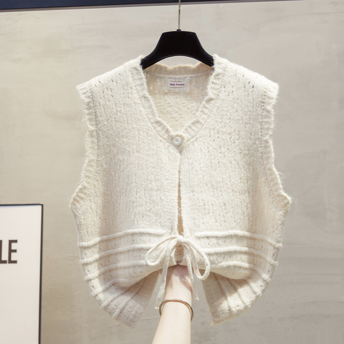 镂空头巾圆领针织开衫马甲背心女2025秋装新款马夹叠穿毛衣坎肩潮