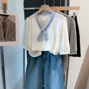 简蒂娅旗舰店蕾丝v领针织衫女2025夏装新款宽松内搭上衣外穿薄洋气短袖t恤衫潮