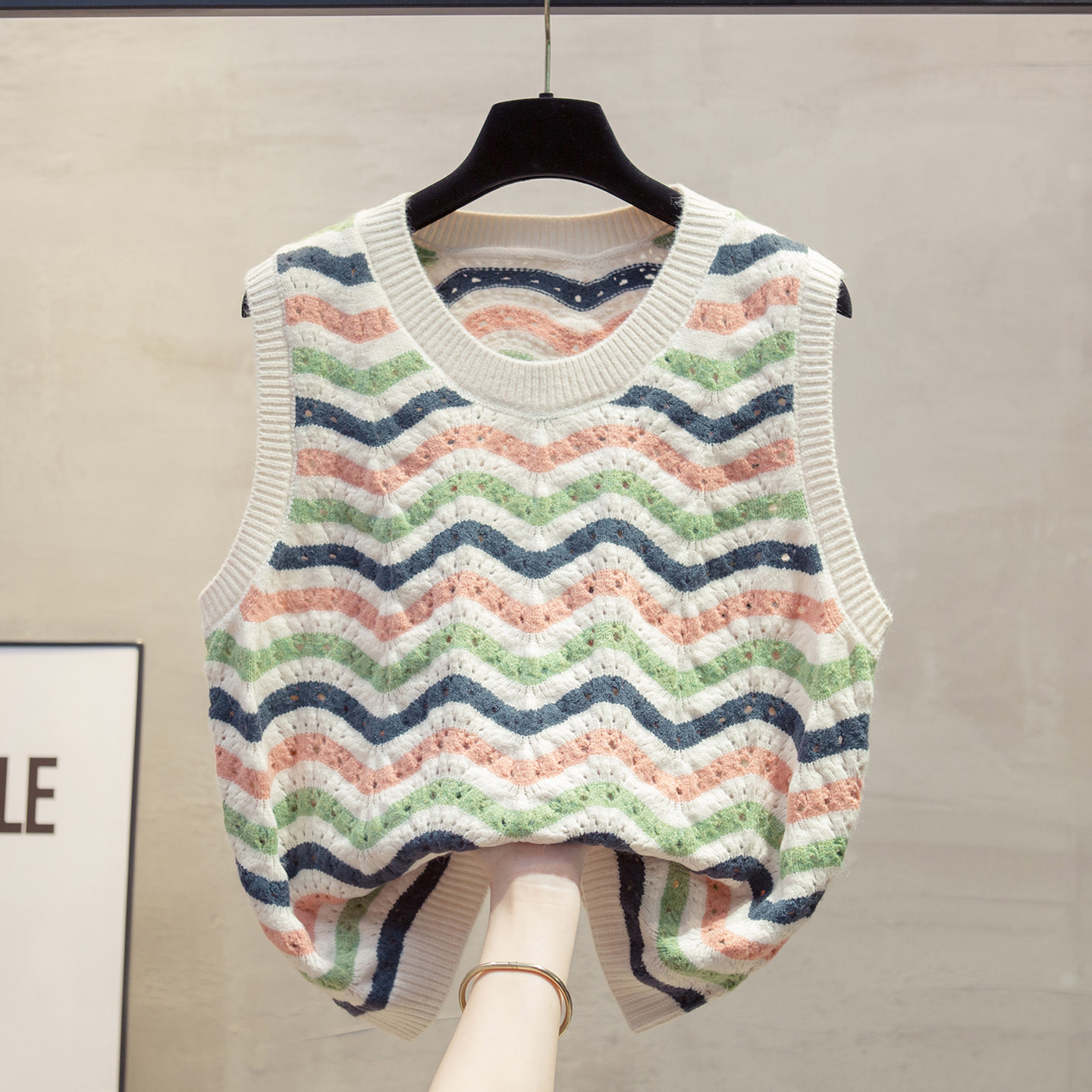 镂空条纹圆领针织马甲背心女2025秋冬新款宽松马夹叠穿毛衣坎肩潮