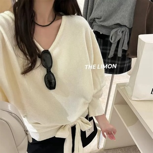 灰色V领软糯配腰带毛衣女秋冬慵懒松弛感宽松蝙蝠衫 独特别致上衣